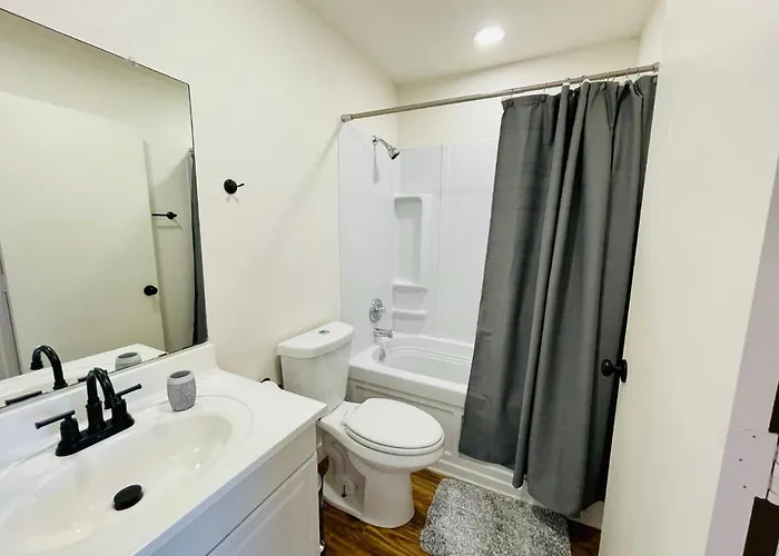 Gem With Pool & Office In Prime Location Holiday home *